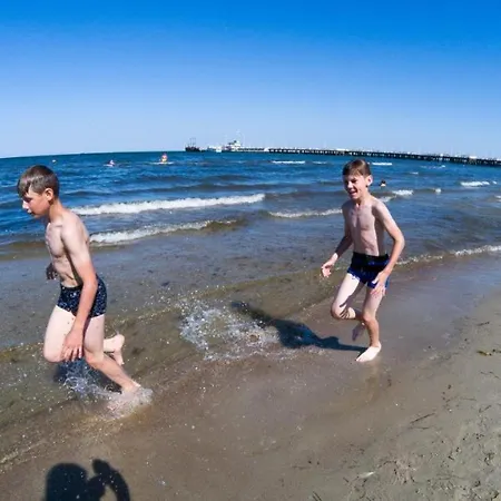 住宿加早餐酒店 Albatros Happy 3*