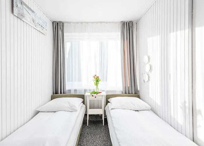 Albatros Happy Bed & Breakfast 3*